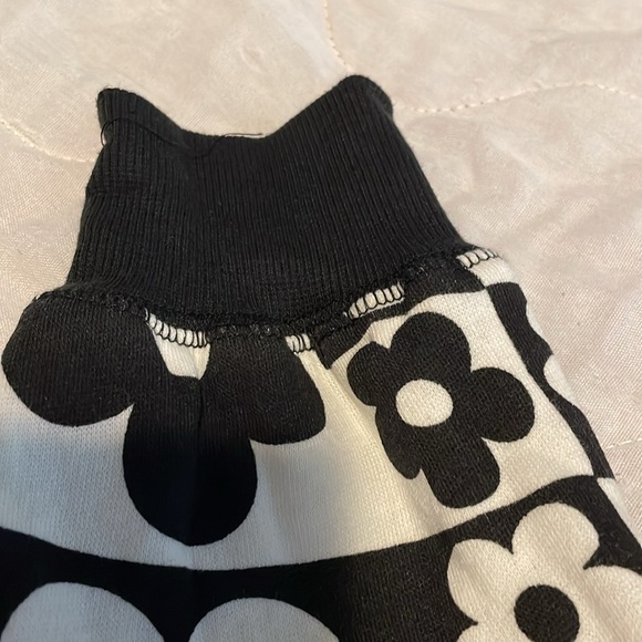 NWT WILD FABLE Women's Cropped Hoodie White Black Floral Check - Picture 3 of 7